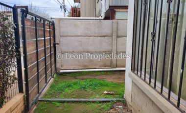 Leon propiedades vende casa en villa, Curacaví centro.