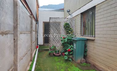 Leon propiedades vende casa en villa, Curacaví centro.