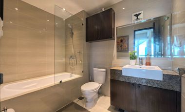 FR/FS 8 Newtown Boulevard 2BR Corner 91sqm 3-Balcony Maids Mactan