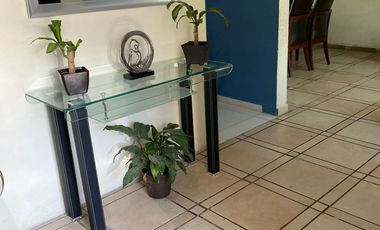 CASA EN RENTA BIEN UBICADA, BUENOS ESPACIOS