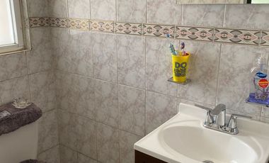 CASA EN RENTA BIEN UBICADA, BUENOS ESPACIOS