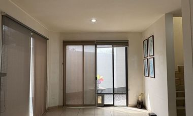HERMOSA CASA EN VENTA EN LAS GRULLAS