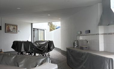 HERMOSA CASA EN VENTA EN LAS GRULLAS