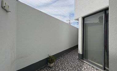 HERMOSA CASA EN VENTA EN LAS GRULLAS