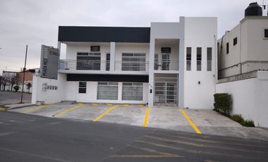 Edificio de Locales Comerciales con Uso de Suelo, Zona Cumbres, Monterrey