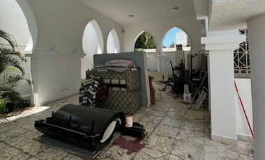 Casa en Venta en Contry frente a Parque