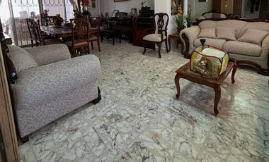 Casa en Venta en Contry frente a Parque