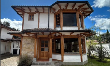 Casa en renta en EXCLUSIVA URBANIZACIÓN de Los Chillos - Sangolqui