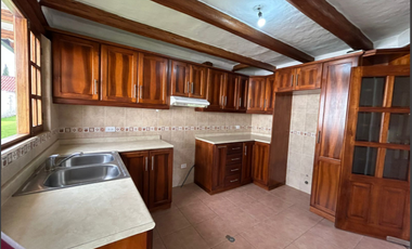 Casa en renta en EXCLUSIVA URBANIZACIÓN de Los Chillos - Sangolqui