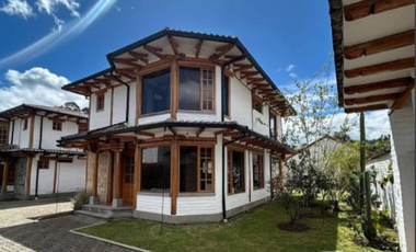 Casa en renta en EXCLUSIVA URBANIZACIÓN de Los Chillos - Sangolqui