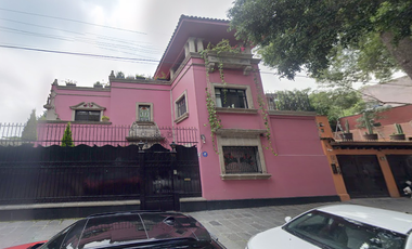 Casa en venta - Recuperación bancaria - Av. Francisco Sosa - Santa Catarina - Coyoacán - CDMX