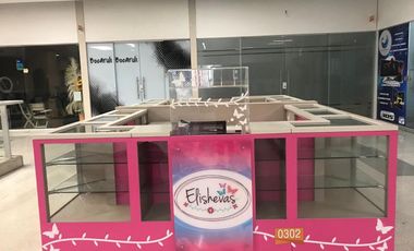BURBUJA DOTADA EN CENTRO COMERCIAL TRANVIA