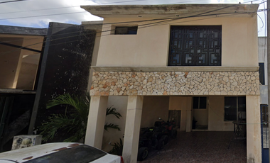 CASA EN VENTA DE REMATE BANCARIO, CALLE 8-C 20, FLOR CAMPESTRE VALLADOLID, YUCATAN. JMJC12