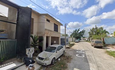 CASA EN VENTA DE REMATE BANCARIO, CALLE 8-C 20, FLOR CAMPESTRE VALLADOLID, YUCATAN. JMJC12