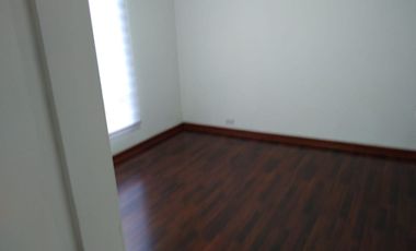 EXCELENTE OPORTUNIDAD: OFICINA RECIÉN REMODELADA EN ALAMEDA 776 PISO 4° - ESQ. SAN FRANCISCO