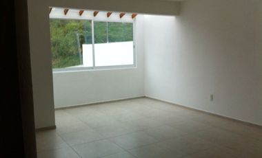Casa Estilo Mexicano Contemporáneo en privada con áreas verdes y juegos infantiles