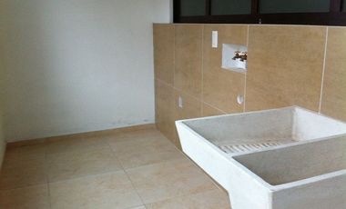 Casa Estilo Mexicano Contemporáneo en privada con áreas verdes y juegos infantiles