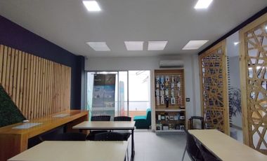 Casa Comercial en arriendo en Los Alpes