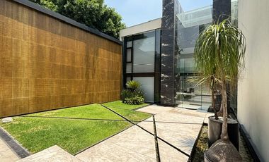 SE VENDE RESIDENCIAL DE LUJO EN JARDINES DEL PEDREGAL