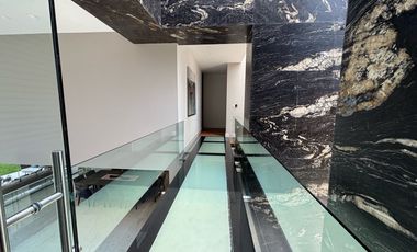 SE VENDE RESIDENCIAL DE LUJO EN JARDINES DEL PEDREGAL