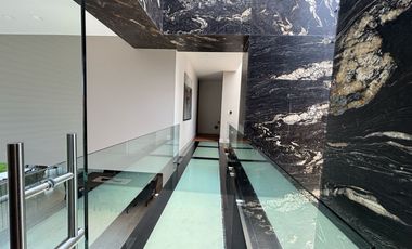 SE VENDE RESIDENCIAL DE LUJO EN JARDINES DEL PEDREGAL