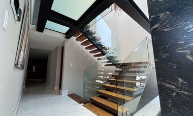 SE VENDE RESIDENCIAL DE LUJO EN JARDINES DEL PEDREGAL