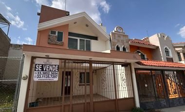 CASA EN VENTA EN REAL PATRIA