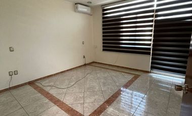 CASA EN VENTA EN REAL PATRIA