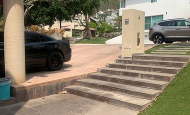 CASA EN VENTA EN LAS CAÑADAS