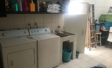 CASA EN VENTA EN LAS CAÑADAS