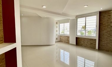 Departamento de 3 recámaras planta baja LAGO ESMERALDA