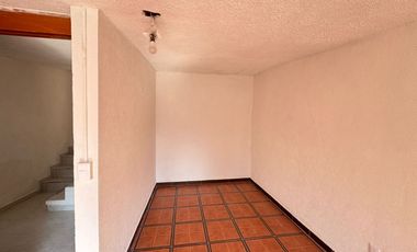Casa a 3 Calles de Bulevar Adolfo López Mateos, Atizapán, 4 Recamaras, 2  Baños