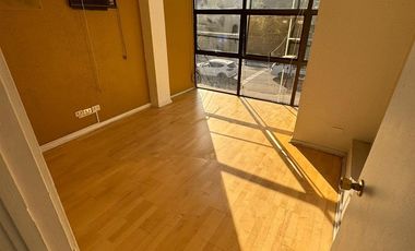 OFERTA ÚNICA – GRAN CASA COMERCIAL EN LOS CONQUISTADORES - PROVIDENCIA