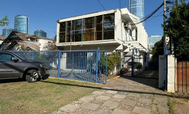 OFERTA ÚNICA – GRAN CASA COMERCIAL EN LOS CONQUISTADORES - PROVIDENCIA