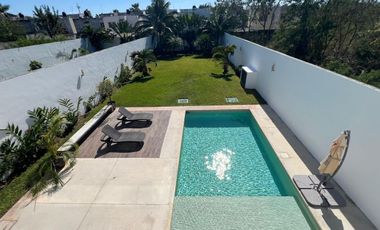 Residencia en Venta en Privada Arbórea Conkal Yucatán