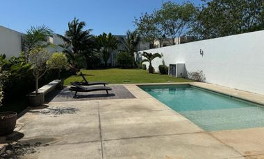 Residencia en Venta en Privada Arbórea Conkal Yucatán