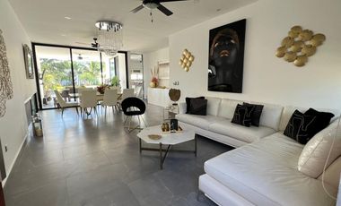 Residencia en Venta en Privada Arbórea Conkal Yucatán