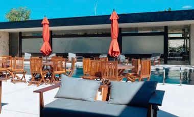 Residencia en Venta en Privada Arbórea Conkal Yucatán