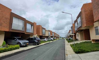 Arriendo casa Conjunto Compostela