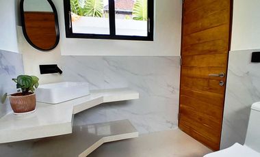 MODERN VILLA WITH 3 BEDROOMS IN CANGGU - BALI