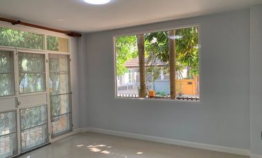 92557 - ขายบ้านเดี่ยว หมู่บ้านวงศ์กรริเวอร์วิว ริมแม่น้ำบางปะกง บรรยากาศดี ใกล้วัดหลวงพ่อโสธร