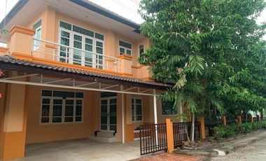 92557 - ขายบ้านเดี่ยว หมู่บ้านวงศ์กรริเวอร์วิว ริมแม่น้ำบางปะกง บรรยากาศดี ใกล้วัดหลวงพ่อโสธร