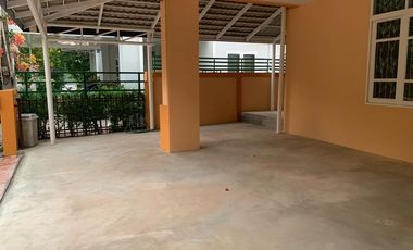 92557 - ขายบ้านเดี่ยว หมู่บ้านวงศ์กรริเวอร์วิว ริมแม่น้ำบางปะกง บรรยากาศดี ใกล้วัดหลวงพ่อโสธร