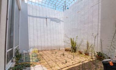 Casa en Esquina por Av Frente a Parque cerca del ITESO y Club Bancario