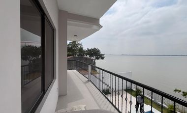 Vendo casa 5 Dormitorios Via a Samborondon