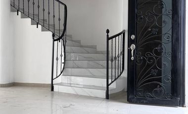 Vendo casa 5 Dormitorios Via a Samborondon