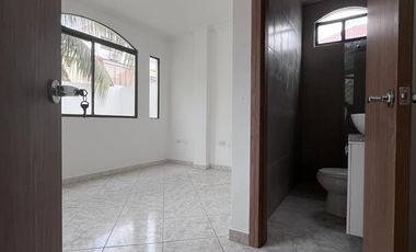 Vendo casa 5 Dormitorios Via a Samborondon