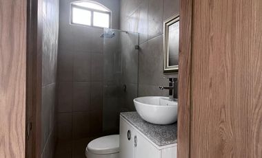 Vendo casa 5 Dormitorios Via a Samborondon