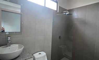 Vendo casa 5 Dormitorios Via a Samborondon