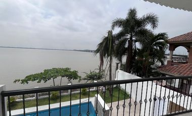 Vendo casa 5 Dormitorios Via a Samborondon